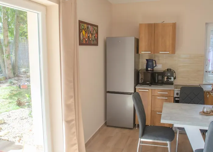 Banki Vendeghaz * Bank (Nograd)