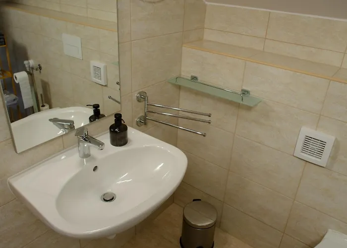 Banki Vendeghaz * Bank (Nograd)